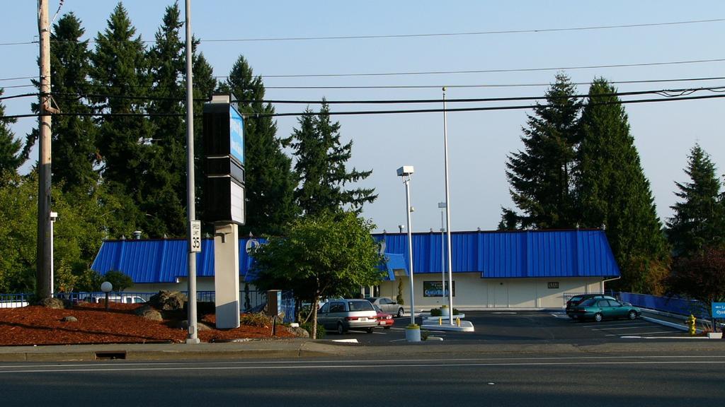 Oyster Bay Inn & Suites Bremerton Exterior photo